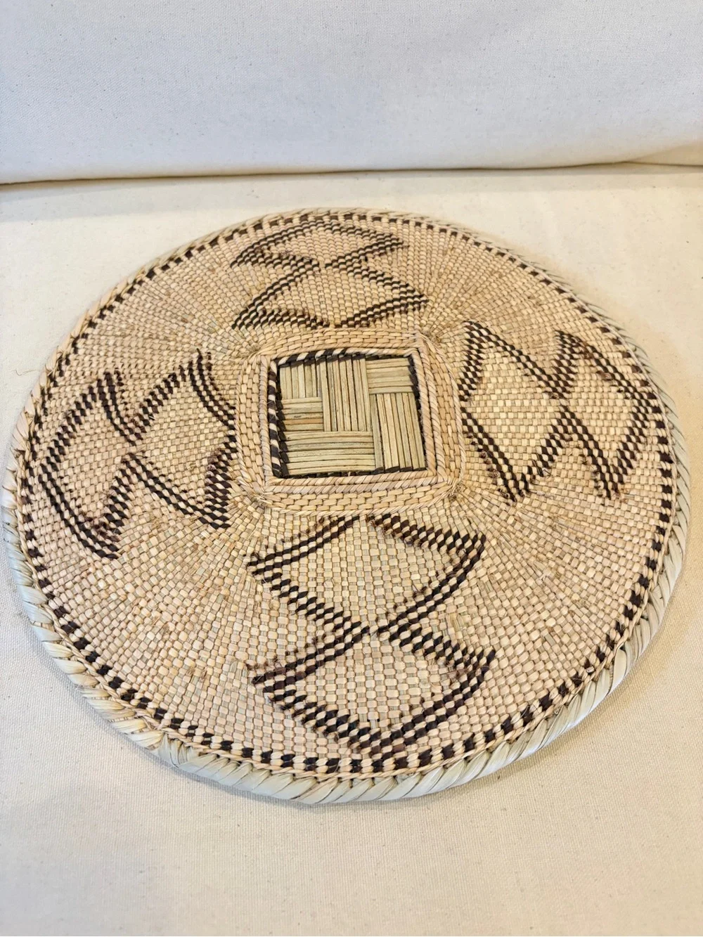 NEW African Woven Basket. Tonga people of Zambia 12” Across